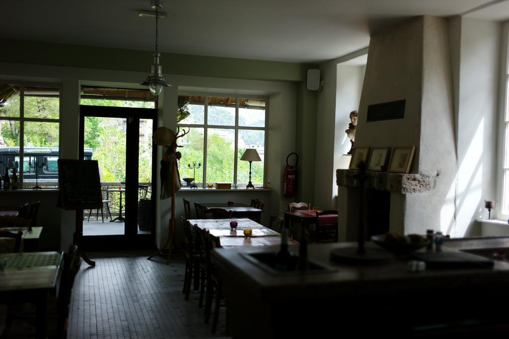 Hotel-Restaurant Le Parisien Les Vignes Kültér fotó