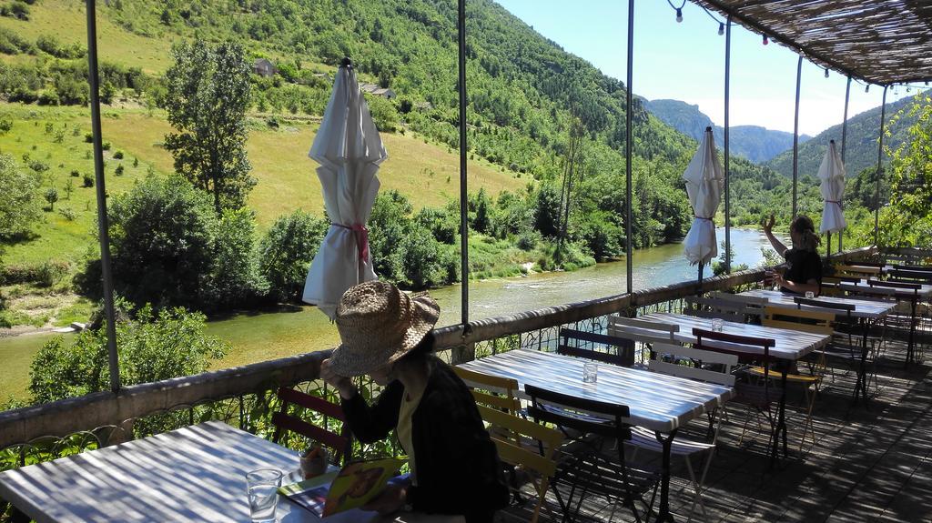 Hotel-Restaurant Le Parisien Les Vignes Kültér fotó